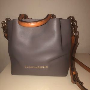 Dooney & Bourke city tote
